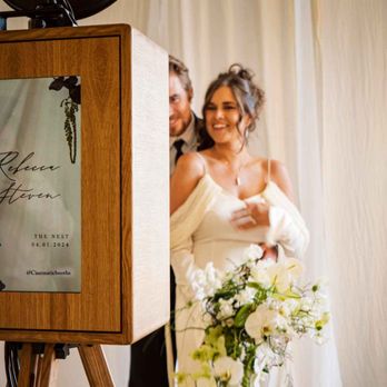 Cinematic Booths - Classic photo Booth wedding - Photo Booth Rentals Near Me - Brooklyn, New York