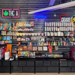 Redrum Smoke Shop