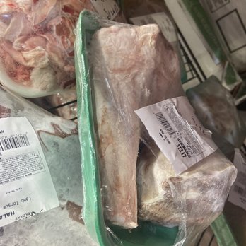 Apna Bazar - Unsanitary condition. Meat isn't sealed properly. Messy and disgusting. - International Grocery Near Me - Tampa, Florida