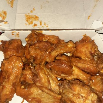 Buffalo Wild Wings - Spicy Garlic Wings - Sports Bars Near Me - Claremore, Oklahoma