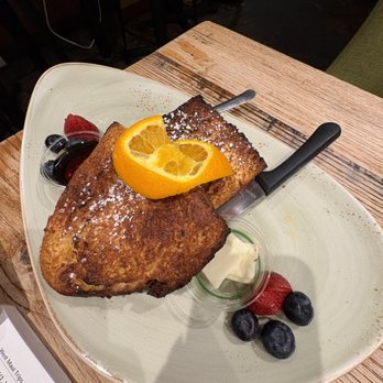 Hiking Hawaii Cafe - Special Surfer's Soufflé - Cafes Near Me - Honolulu, Hawaii