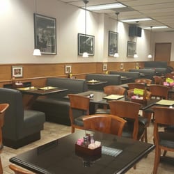Barrister's Deli - Lots of space