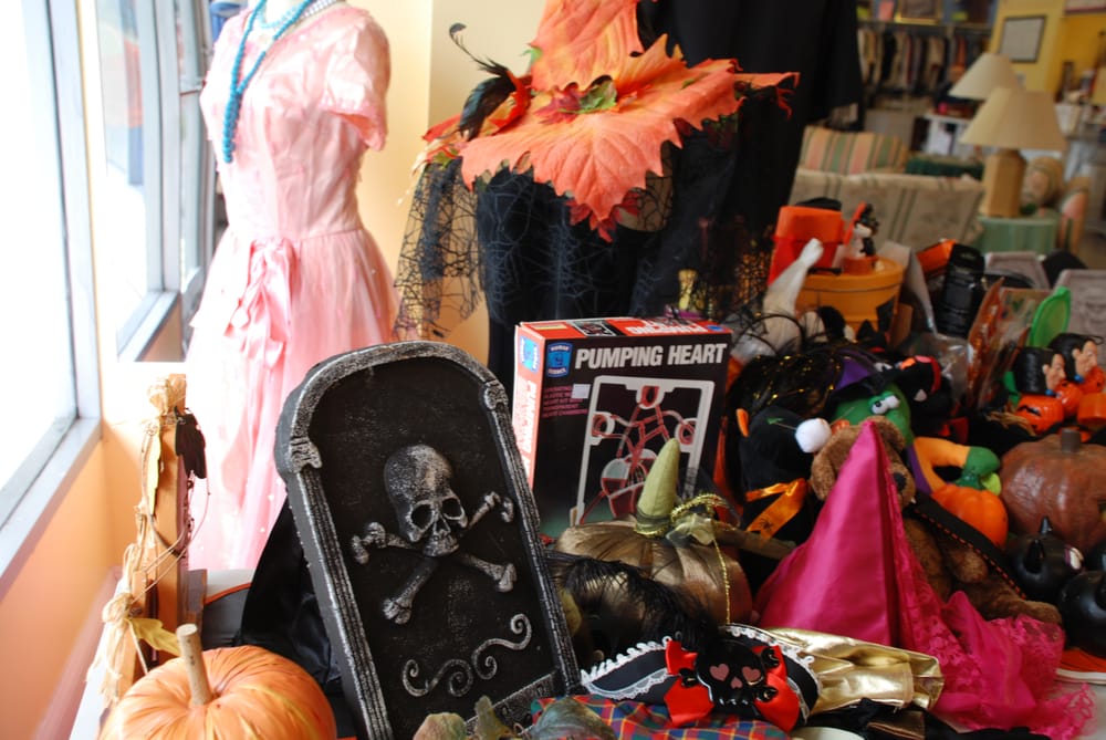 CHS Upscale Thrift Shop Image