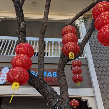 Taba Taba China Bistro - Decor at entrance - Chinese Near Me - Los Gatos, California Taba Taba China Bistro - Decor at entrance - Chinese Near Me - Los Gatos, California