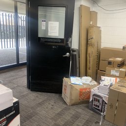 This is the package room!! No order whatsoever!!! This is the package room!! No order whatsoever!!!
