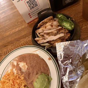 La Mex - Chicken fajita for one - Mexican Near Me - Houston, Texas