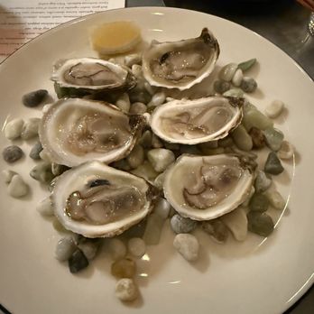 Camelia - Oysters - French Near Me - Los Angeles, California