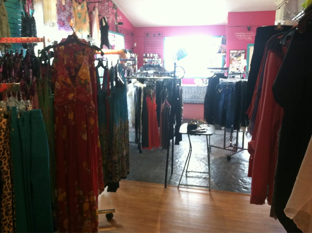 CANDI GURLZ Updated September 2024 55 W Nob Hill Blvd, Yakima