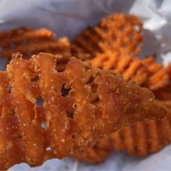 572 Social Kitchen & Lounge - Sweet Potato Waffle Fries