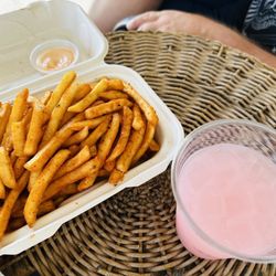 Jacob Riis Park - 2023 Shanty's Togarashi Fries $7 w/ Vegan Spicy Mayo (Japanese Seasoned) & Housemade Lemonade $6