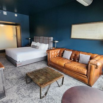 Ironworks Hotel Indianapolis - Heritage King Room - Hotels Near Me - Indianapolis, Indiana Ironworks Hotel Indianapolis - Heritage King Room - Hotels Near Me - Indianapolis, Indiana