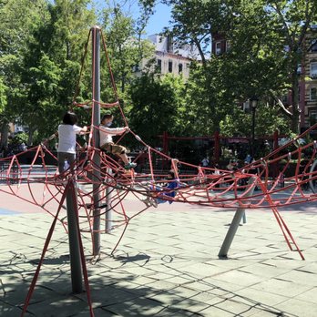 Hester Street Playground - Playgrounds Near Me - New York, New York