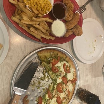 TwoRows Classic Grill - Gluten Free Chicken Pesto Pizza GF Fried Chicken Tenders with fries and corn. - American Near Me - Allen, Texas TwoRows Classic Grill - Gluten Free Chicken Pesto Pizza GF Fried Chicken Tenders with fries and corn. - American Near Me - Allen, Texas