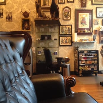 Pacific Rose Tattoo - Waiting area... - Tattoo Near Me - Vancouver, British Columbia