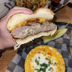 Bee's Knees Pub & Catering - Jalepeno cheese burger