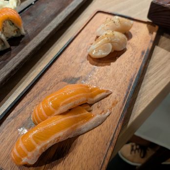 Azuki Sushi - Sake toro and scallop nigiri - Sushi Bars Near Me - San Diego, California Azuki Sushi - Sake toro and scallop nigiri - Sushi Bars Near Me - San Diego, California