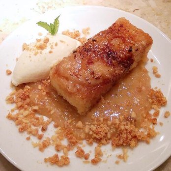 Barrafina - caramelised French toast with a caramel sauce and crème fraîche ice cream - Spanish Near Me - London, XGL Barrafina - caramelised French toast with a caramel sauce and crème fraîche ice cream - Spanish Near Me - London, XGL