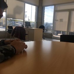 Hertz Rent A Car - One person helping a customer 3 ppl in office and waiting 11 min