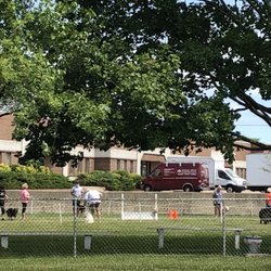 Lincolnwood Dog Training Club - A summery Sunday morning training session this time.