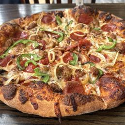 14" Supreme pizza was delicious! They also have lunch specials 14" Supreme pizza was delicious! They also have lunch specials