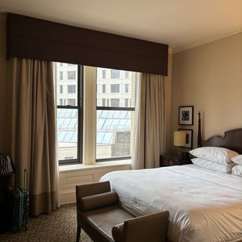 The Pfister Hotel - Bedroom - Hotels Near Me - Milwaukee, Wisconsin The Pfister Hotel - Bedroom - Hotels Near Me - Milwaukee, Wisconsin