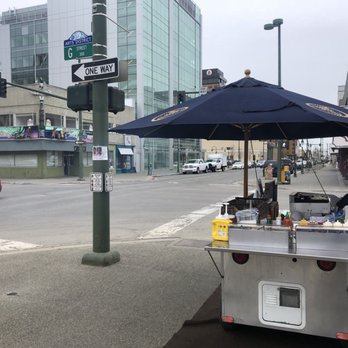 Anchor Town Dogs - Beautiful outlook - Street Vendors Near Me - Anchorage, Alaska