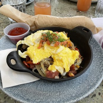 Deck. - Meat and egg skillet - Hawaiian Near Me - Honolulu, Hawaii Deck. - Meat and egg skillet - Hawaiian Near Me - Honolulu, Hawaii