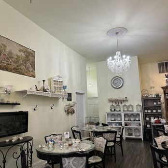 Calla Lily Victorian Tea Room - Tea Rooms Near Me - Aurora, Illinois