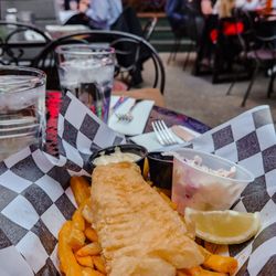 Arnolds Bar & Grill