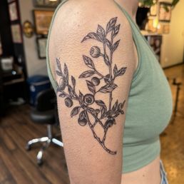 Huckleberry tattoo