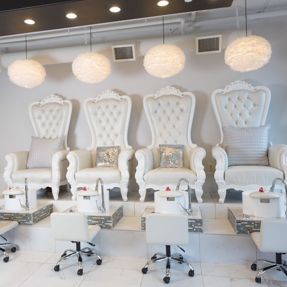 XCCESSORIZE ME Updated August 2024 32 Photos 1051947 Underhill Street, Kelowna, British