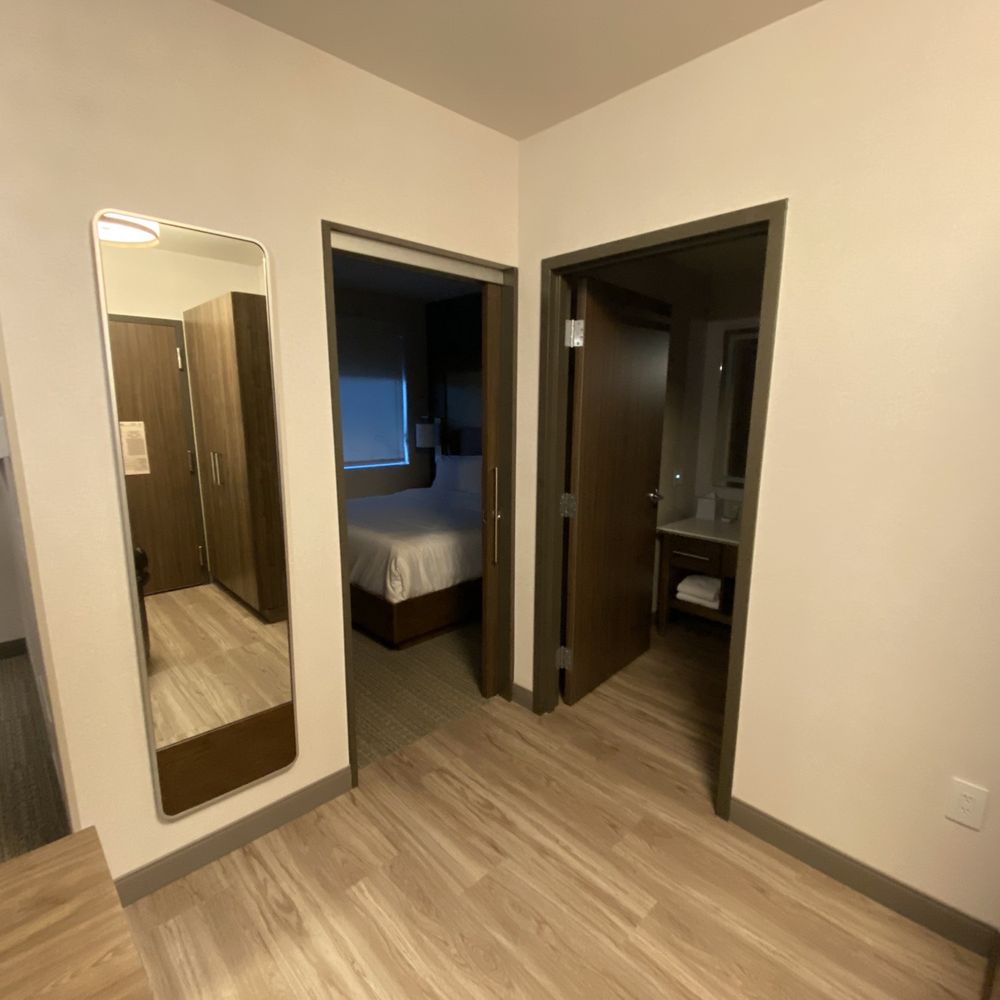 Element Seattle Sea-Tac Airport - Hotels Near Me - Seattle, Washington Element Seattle Sea-Tac Airport - Hotels Near Me - Seattle, Washington