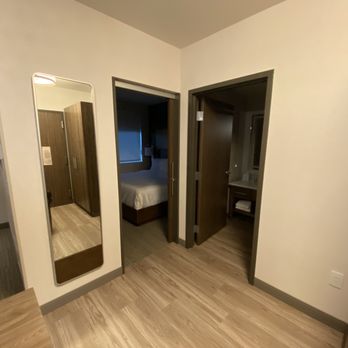 Element Seattle Sea-Tac Airport - Hotels Near Me - Seattle, Washington Element Seattle Sea-Tac Airport - Hotels Near Me - Seattle, Washington