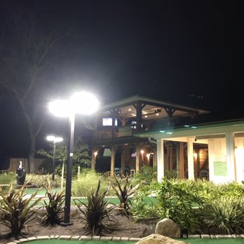 Gregor MacGregor's Mini Links & Drinks - The bar - Mini Golf Near Me - Fernandina Beach, Florida