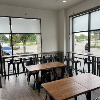 Cup N Char - Dining room - Pizza Near Me - Richmond, Texas