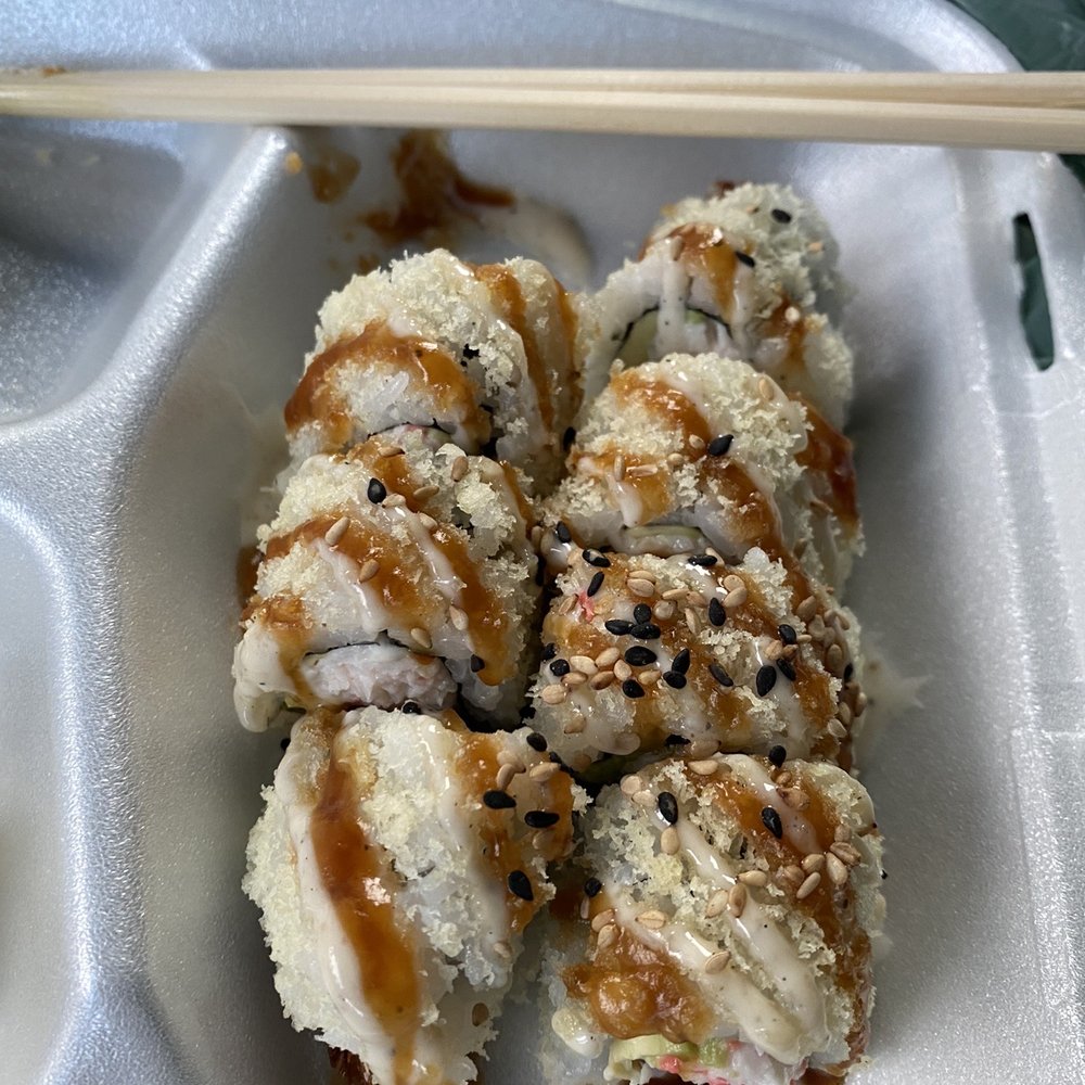 Tokyo House Restaurant - Best crunch roll- wish I knew what 2 sauces were on this - such amazing flavors! - Sushi Bars Near Me - Everett, Washington