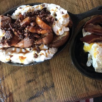Two Cracked Eggs Cafe - Peach French toast, over easy eggs - Breakfast & Brunch Near Me - Savannah, Georgia