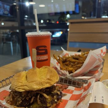 Smashburger - SMOKED BRISKET BACON SMASH® - Burgers Near Me - Dallas, Texas