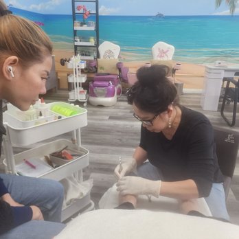 Starz Nails - They were very attentive. - Nail Salons Near Me - Thousand Oaks, California Starz Nails - They were very attentive. - Nail Salons Near Me - Thousand Oaks, California