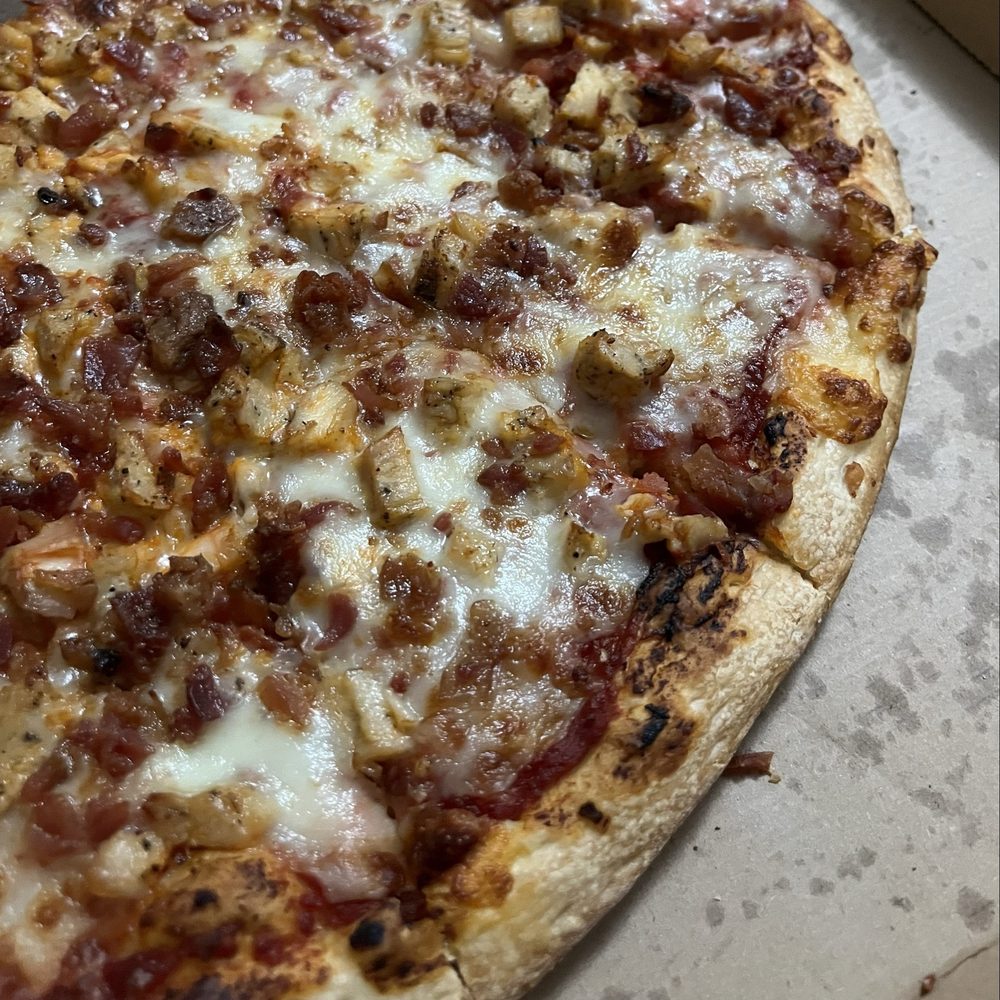 Big T's Pizza - This Chicken Bacon Pizza is well done and evenly topped, guys this place is peak ‍‼ - Pizza Near Me - Whittier, California