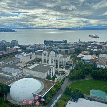 Space Needle - Beautiful view - Landmarks & Historical Buildings Near Me - Seattle, Washington Space Needle - Beautiful view - Landmarks & Historical Buildings Near Me - Seattle, Washington