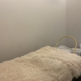 Scalp treatment bed  Had a cool lumbar support with heating pad - nice touch ‍‍