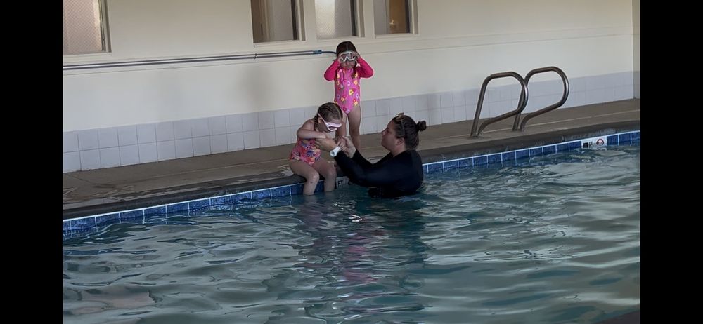 Happy Shark Swim Lessons Logo