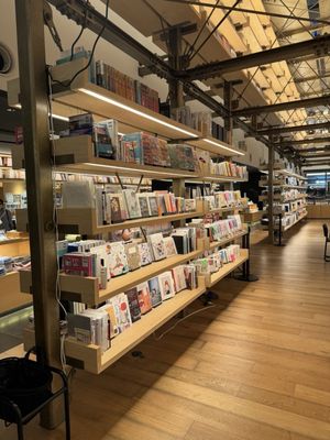 GINZA TSUTAYA BOOKS by null