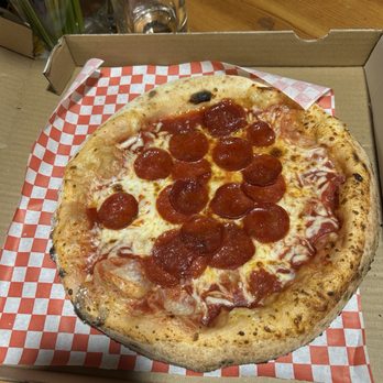 Abes Wood Fired Pizza - Pepperoni pizza - Pizza Near Me - Morro Bay, California