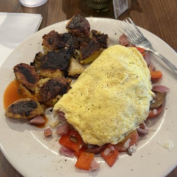 The Joy Bus Diner - Chef's choice omelette-tomatoes, onions, mushrooms,ham n cheese w/smashed potatoes. - Breakfast & Brunch Near Me - Phoenix, Arizona The Joy Bus Diner - Chef's choice omelette-tomatoes, onions, mushrooms,ham n cheese w/smashed potatoes. - Breakfast & Brunch Near Me - Phoenix, Arizona