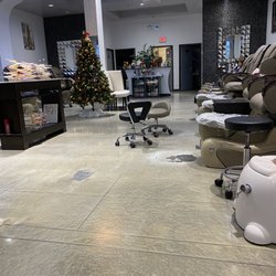 LV Nails & Spa