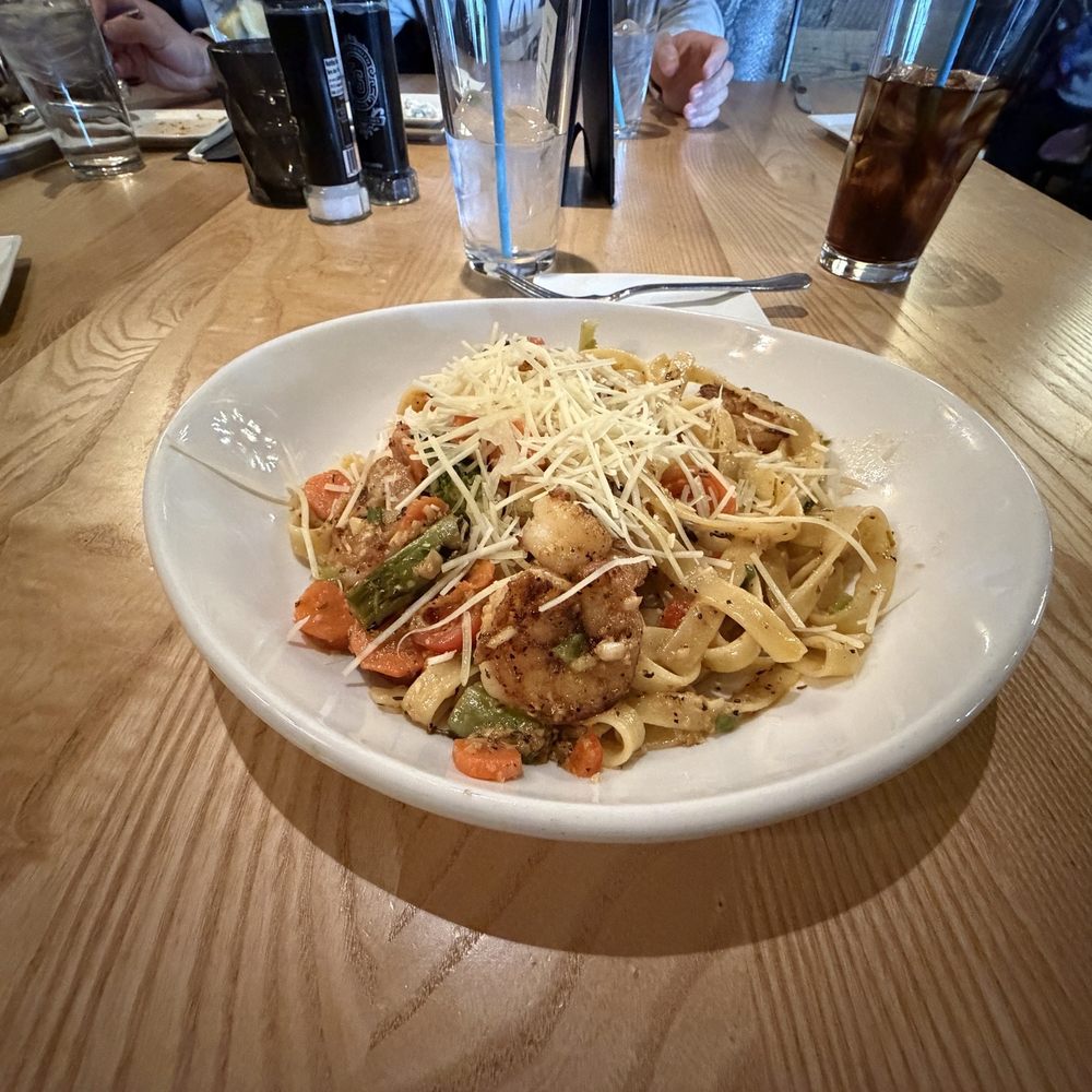Sedona Taphouse - Pasta Primavera with shrimp - New American Near Me - Novi, Michigan Sedona Taphouse - Pasta Primavera with shrimp - New American Near Me - Novi, Michigan
