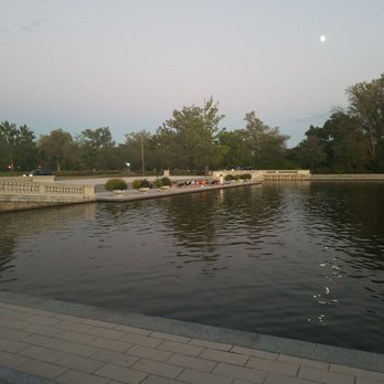 Forest Park - Yoga by the water - Parks Near Me - Saint Louis, Missouri Forest Park - Yoga by the water - Parks Near Me - Saint Louis, Missouri