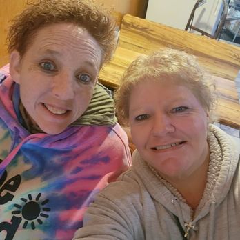 Wagner's Lunch - Friends getting tgether - Burgers Near Me - Owatonna, Minnesota